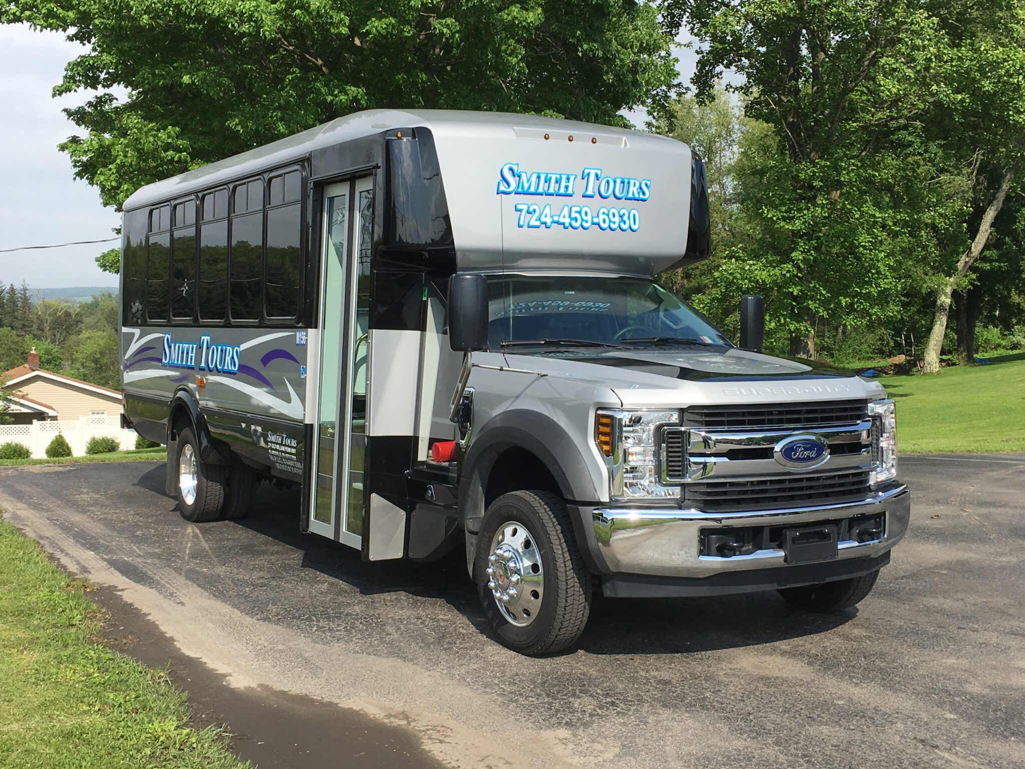 Joe Smith Wife Bus 74 - gpuvwmy